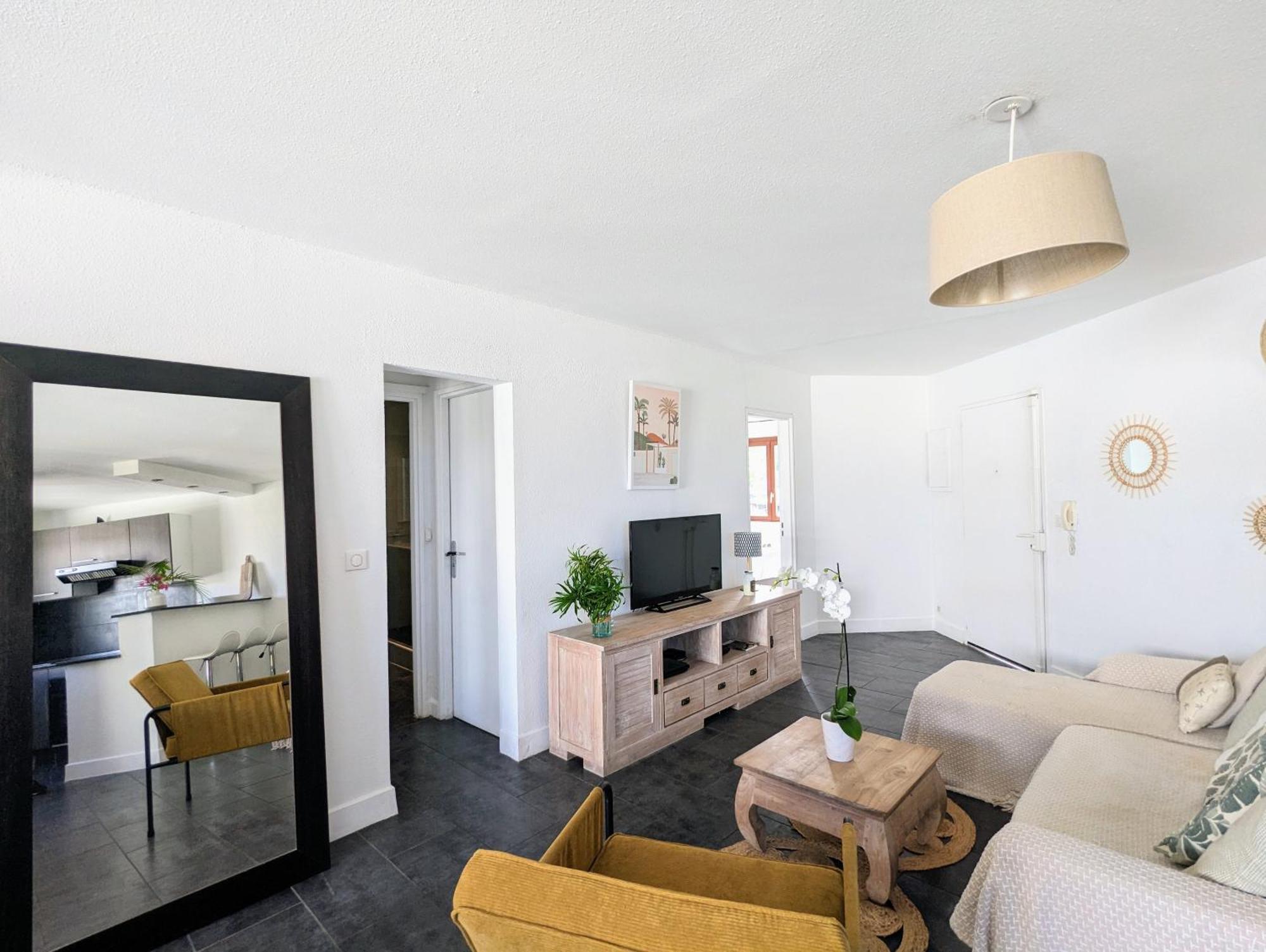 Apartamento Cap Saint Gilles - T3 Vue Sur Le Port Exterior foto